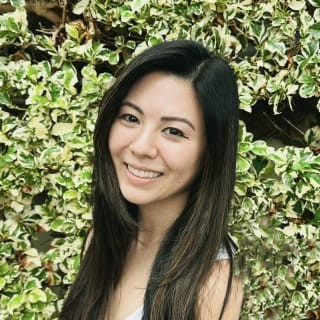 D’Andra Lee is a board-certified family nurse practitioner